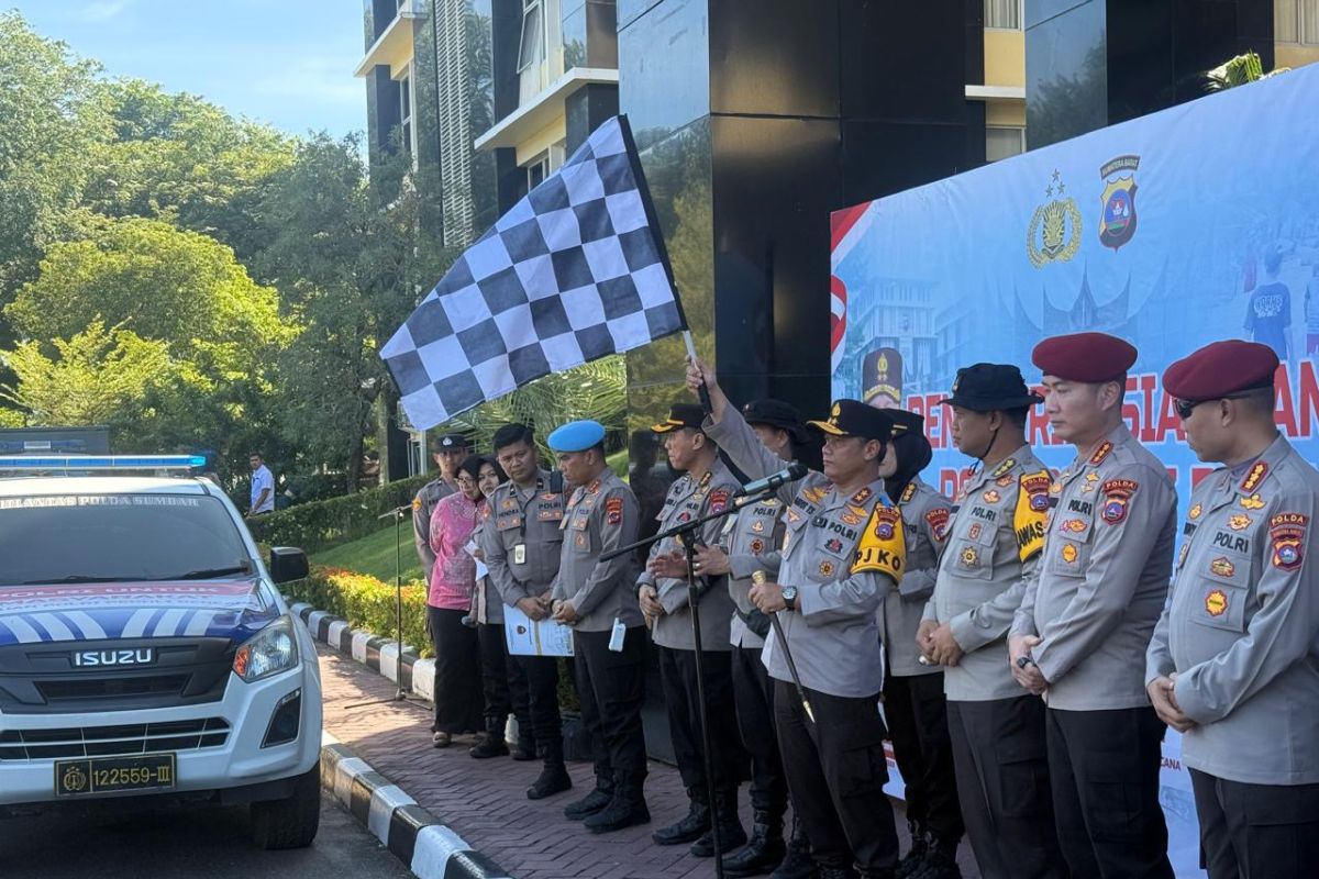 Polda Sumbar salurkan bantuan logistik bagi korban bencana alam