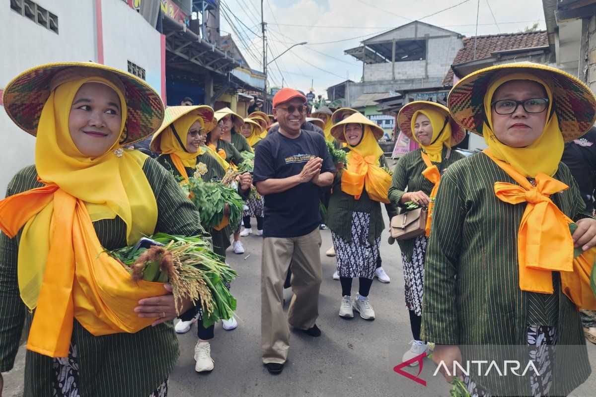 Samuel Wattimena minta tradisi dan kebersamaan merti desa terus dijaga