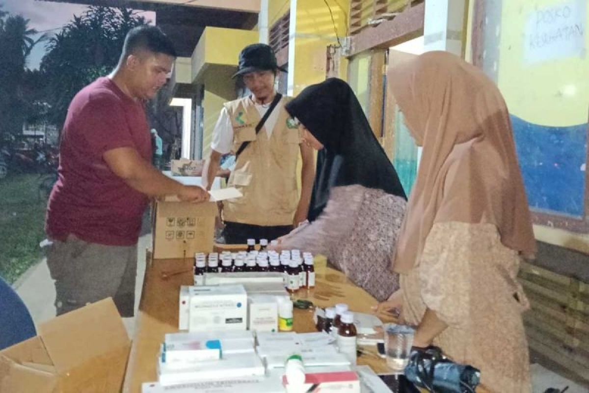 Dinkes Aceh Selatan salurkan obat untuk korban banjir