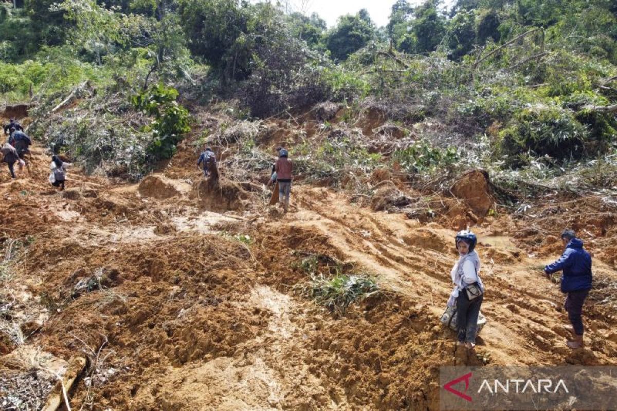 Korban meninggal tanah longsor Aceh, Sumut dan Sumbar terdata 442 orang