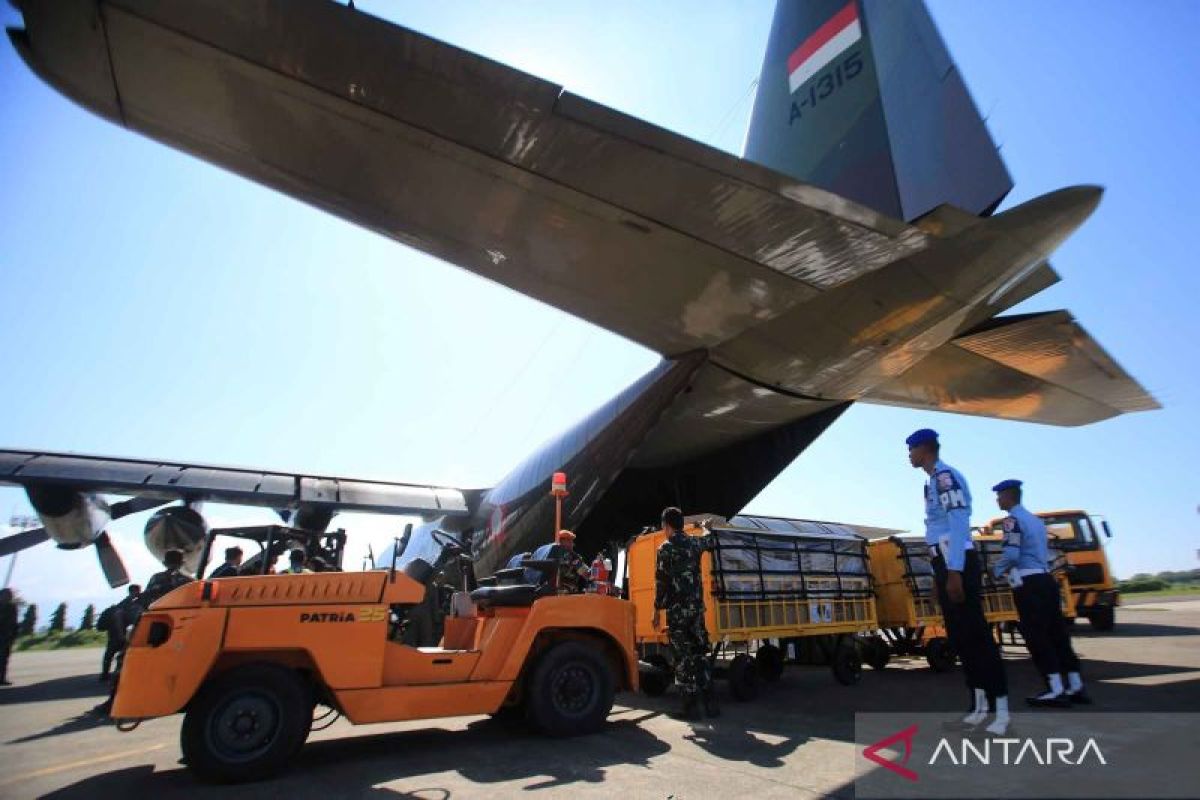 Pesawat TNI AU pembawa logistik tiba di Aceh