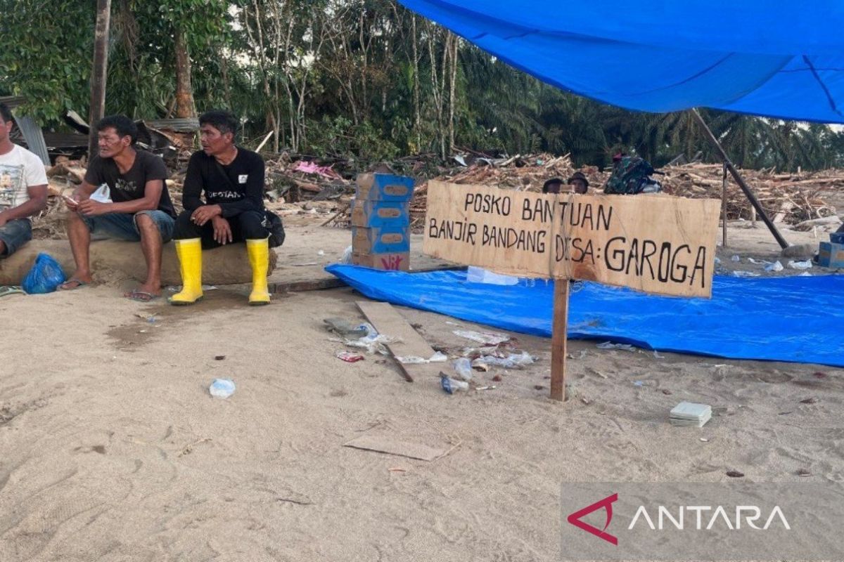 Tokoh Adat Garoga cerita duka desa yang hilang disapu tumpukkan kayu