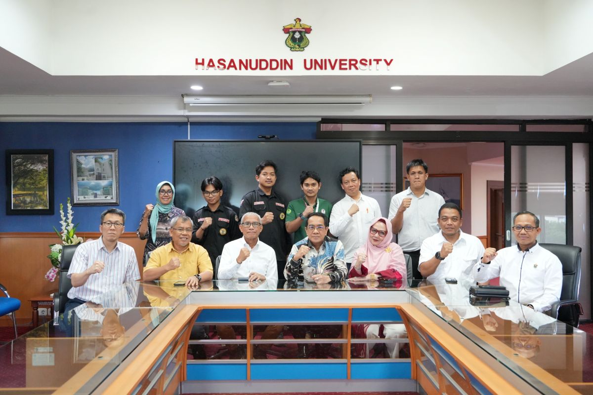 Unhas kirim tim medis bantu tangani darurat bencana di Sumatera