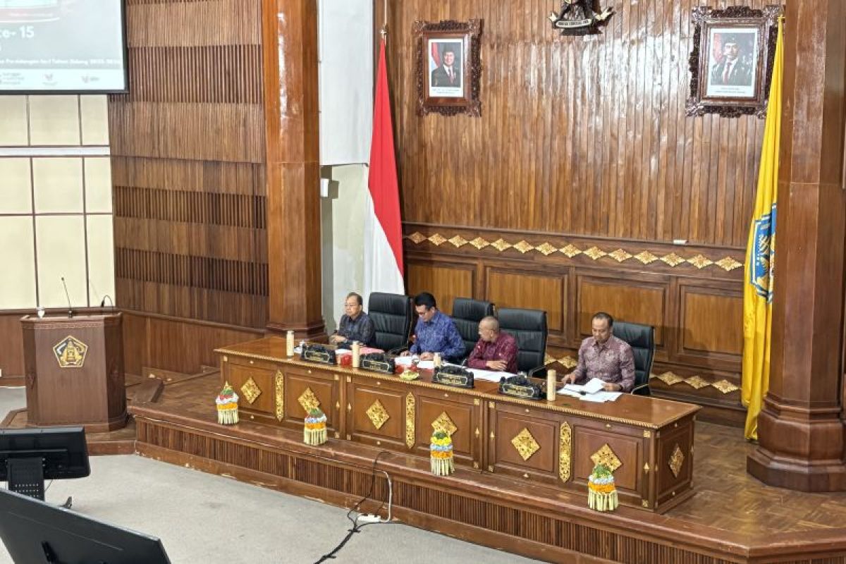 Fraksi DPRD Bali bedah naskah akademik raperda