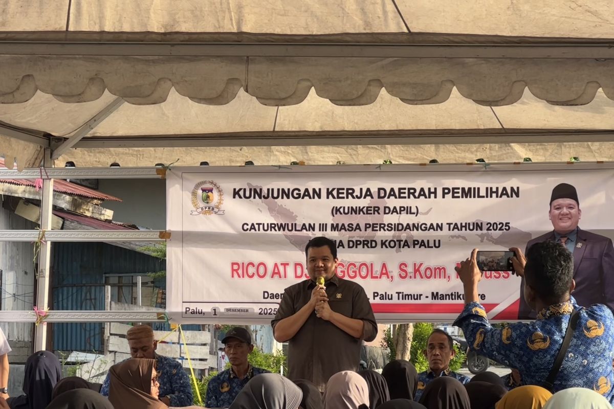 Ketua DPRD Palu serap aspirasi warga Layana soal sampah dan penerangan jalan