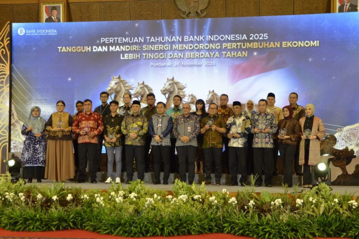 Bank Kalbar berhasil sebet dua Penghargaan di PTBI 2025