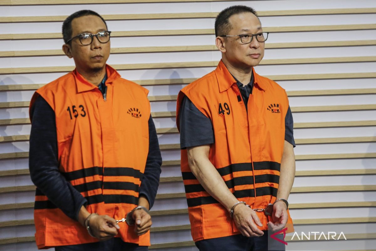 Dua tersangka baru kasus DJKA Kemenhub terima suap Rp12,33 miliar