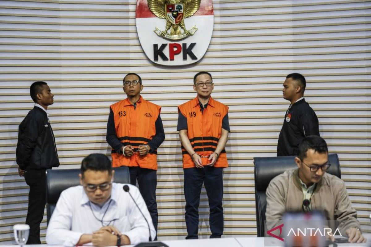 KPK periksa dua saksi usai tahan dua tersangka  kasus DJKA Kemenhub