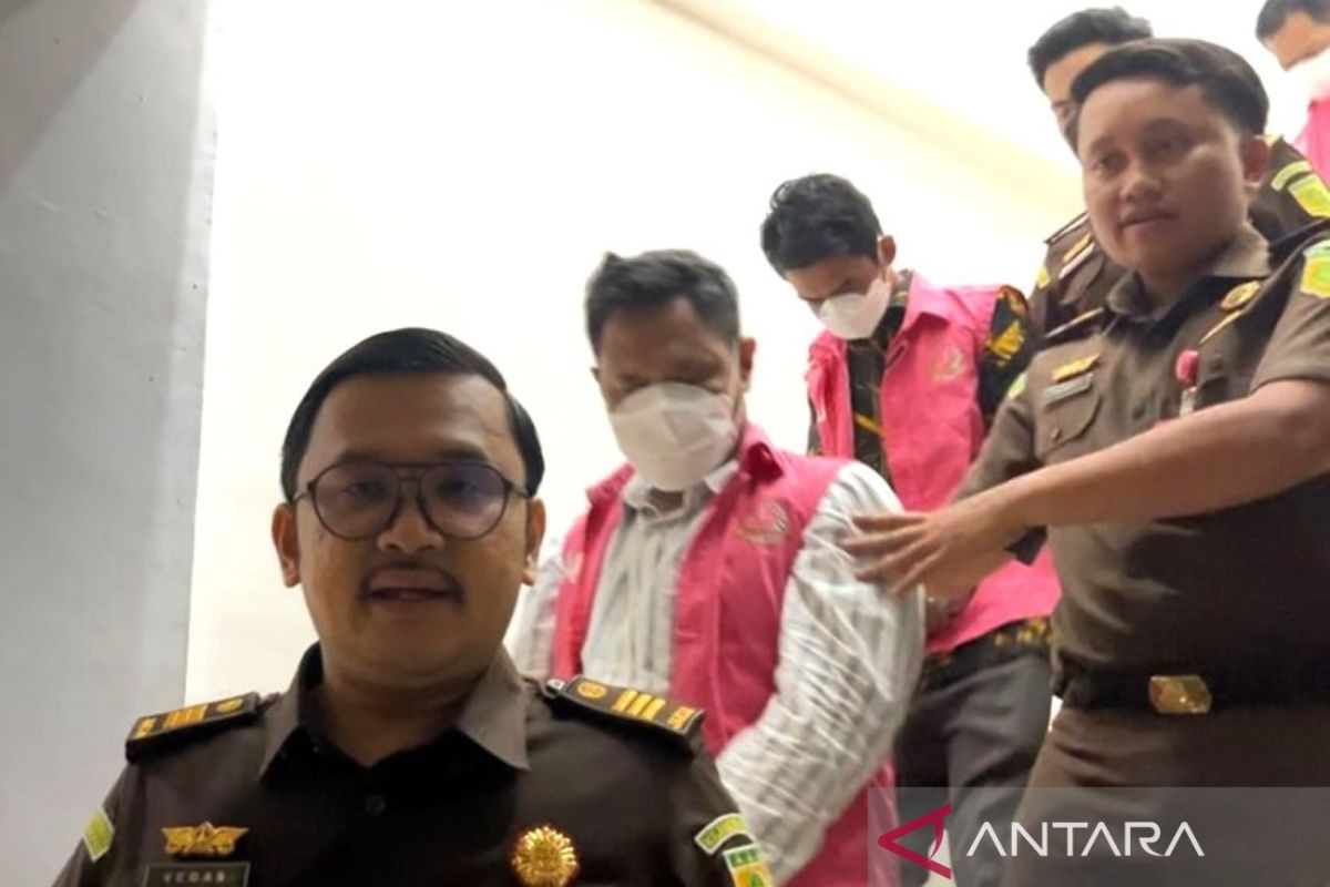 Tiga tersangka korupsi dana pilkada KPU Pangkep ditahan