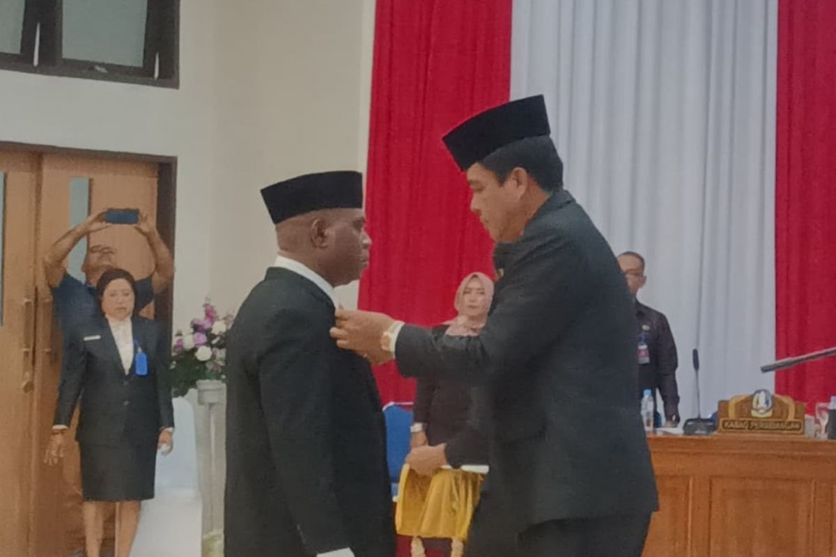DPRK Jayapura melantik Klif Ohee pengganti antar waktu
