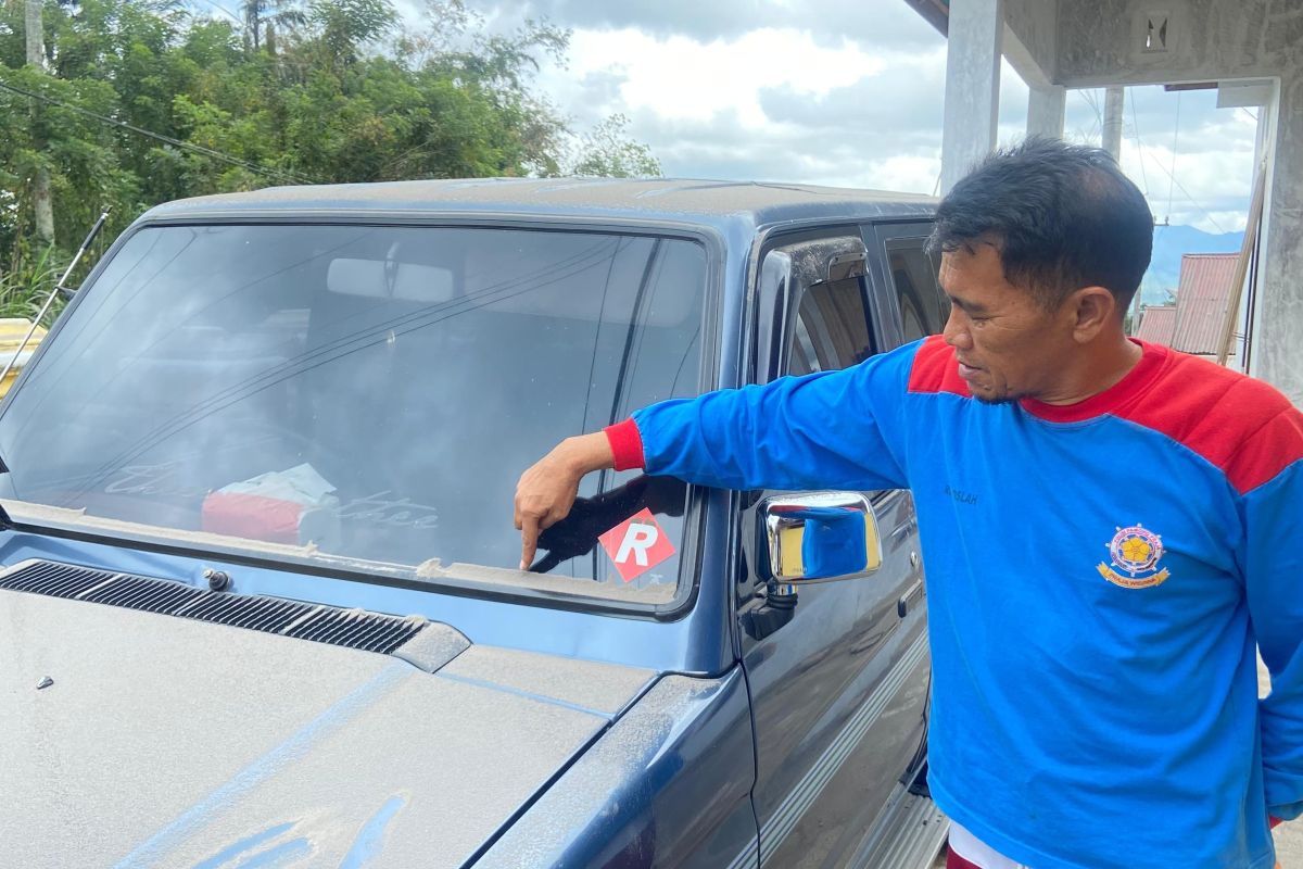 Gunung Marapi Sumbar erupsi abu vulkanik landa Agam 