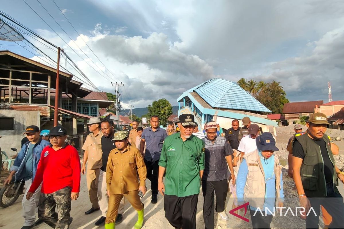 Pemrov Sumbar berkomitmen bantu penuh proses rehabilitasi usai banjir
