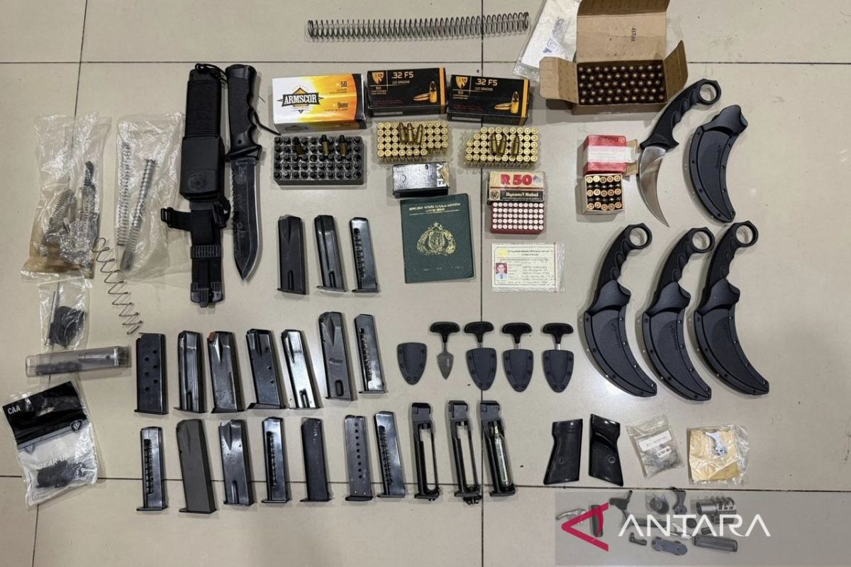 Kriminal kemarin, amunisi ilegal hingga pelaku ledakan SMAN 72 membaik