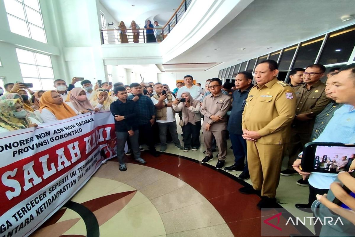 Gubernur Gorontalo perjuangkan nasib 329 guru non database