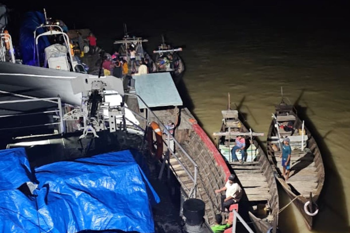 TNI AL pastikan bantuan dari presiden untuk korban banjir tiba di Aceh