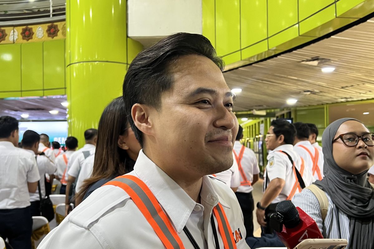 PT KAI rushes to repair flood-hit rail lines in Northern Sumatra