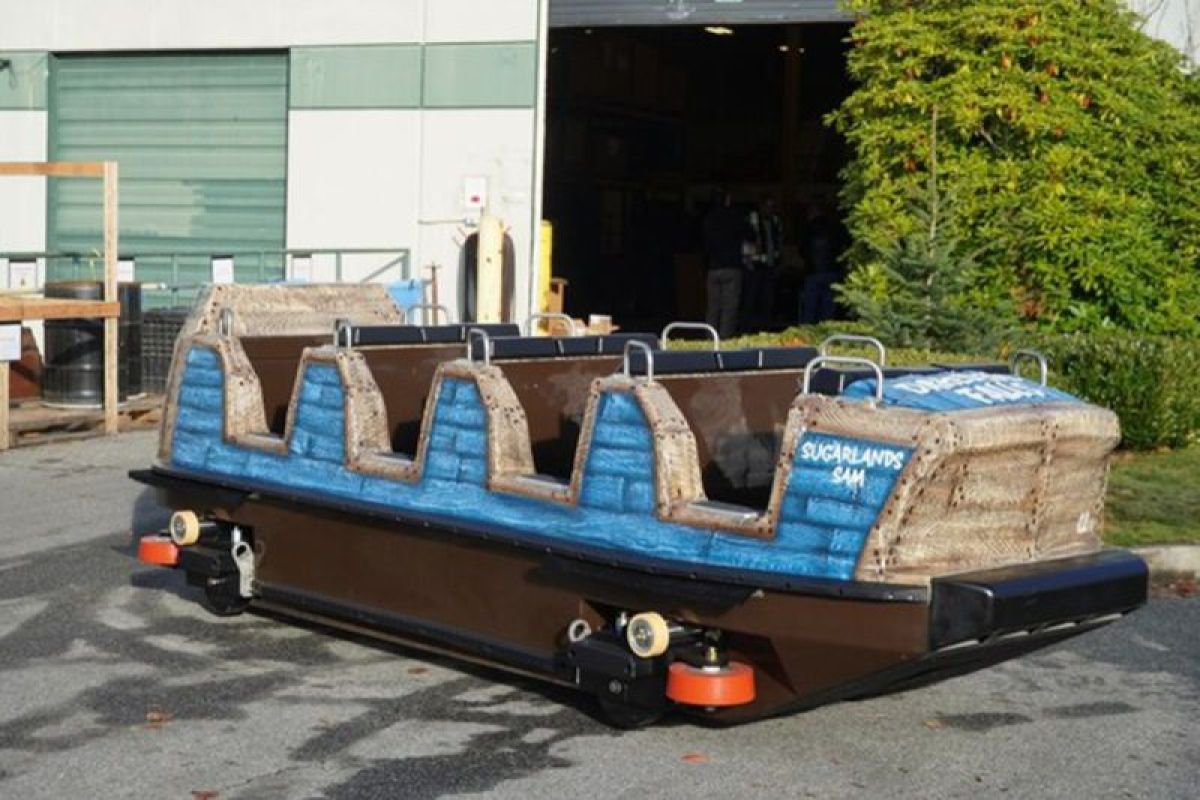 Water Parks, Surf, and Tech: WhiteWater Showcases Global Momentum at IAAPA Expo 2025