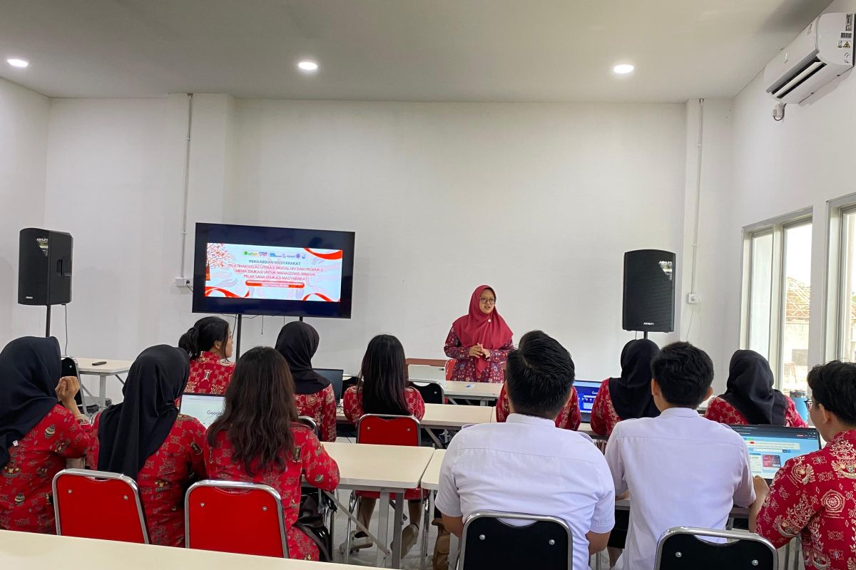 Dosen FTLM UMPR latih mahasiswa produksi edukasi masyarakat lewat media