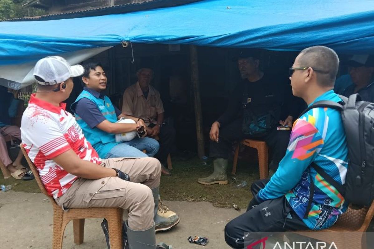 Pemkab Pasaman Barat maksimalkan dapur umum bantu warga terdampak longsor di Talamau (Video)