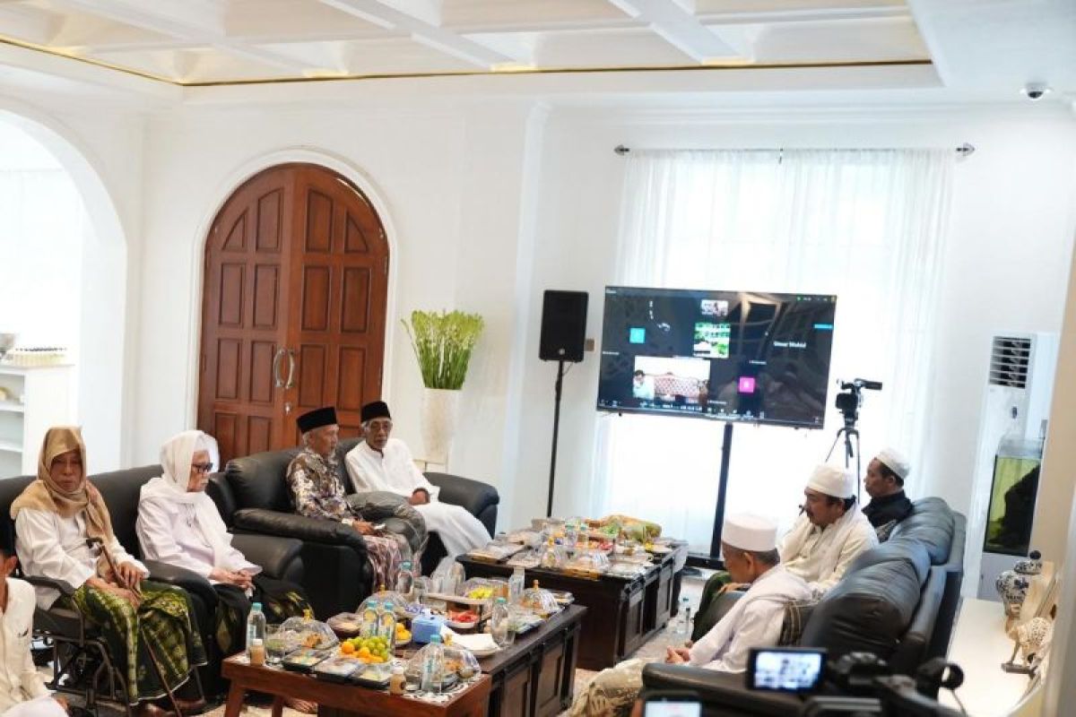 Gus Yahya sambut seruan islah para kiai sepuh usai pertemuan Forum Masyayikh