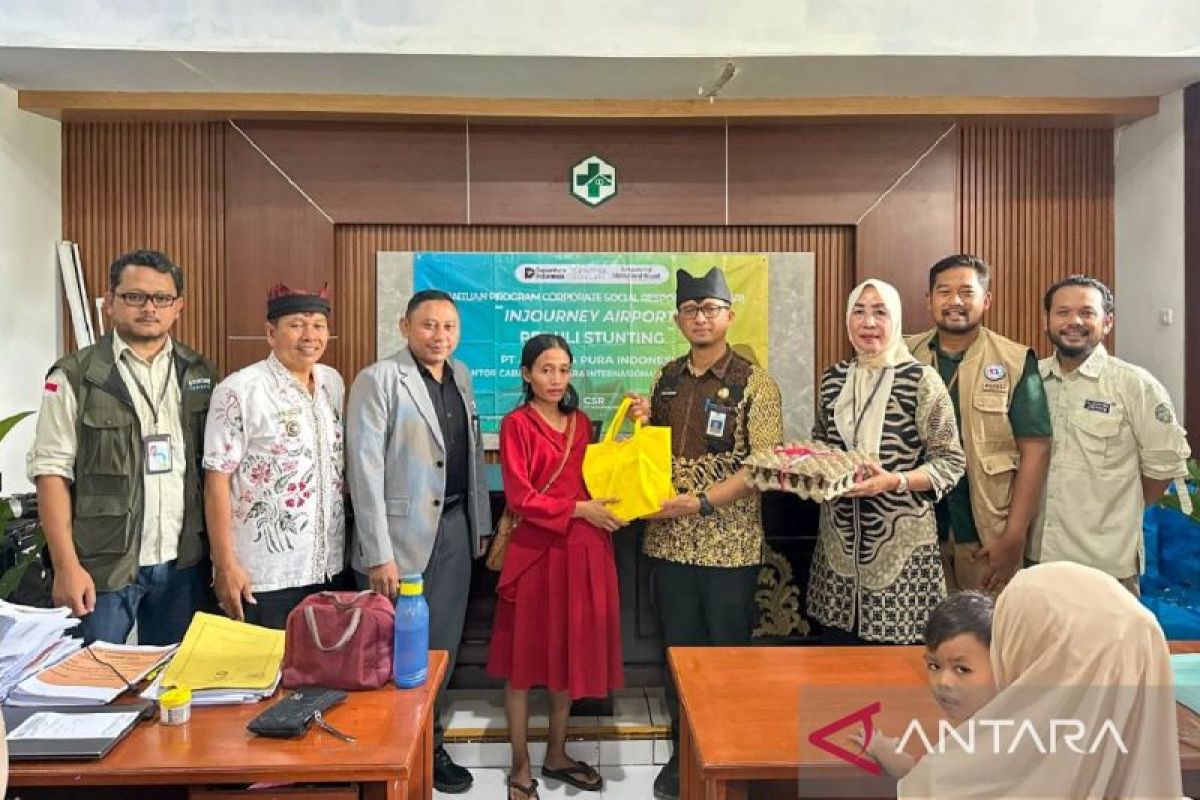 Bandara Banyuwangi salurkan paket nutrisi untuk ibu hamil dan balita