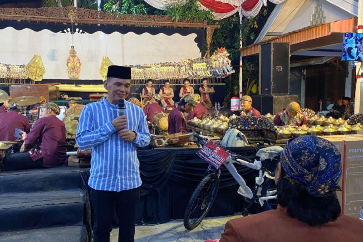 Sumanto meminta upaya pelestarian wayang kulit jangan hanya slogan