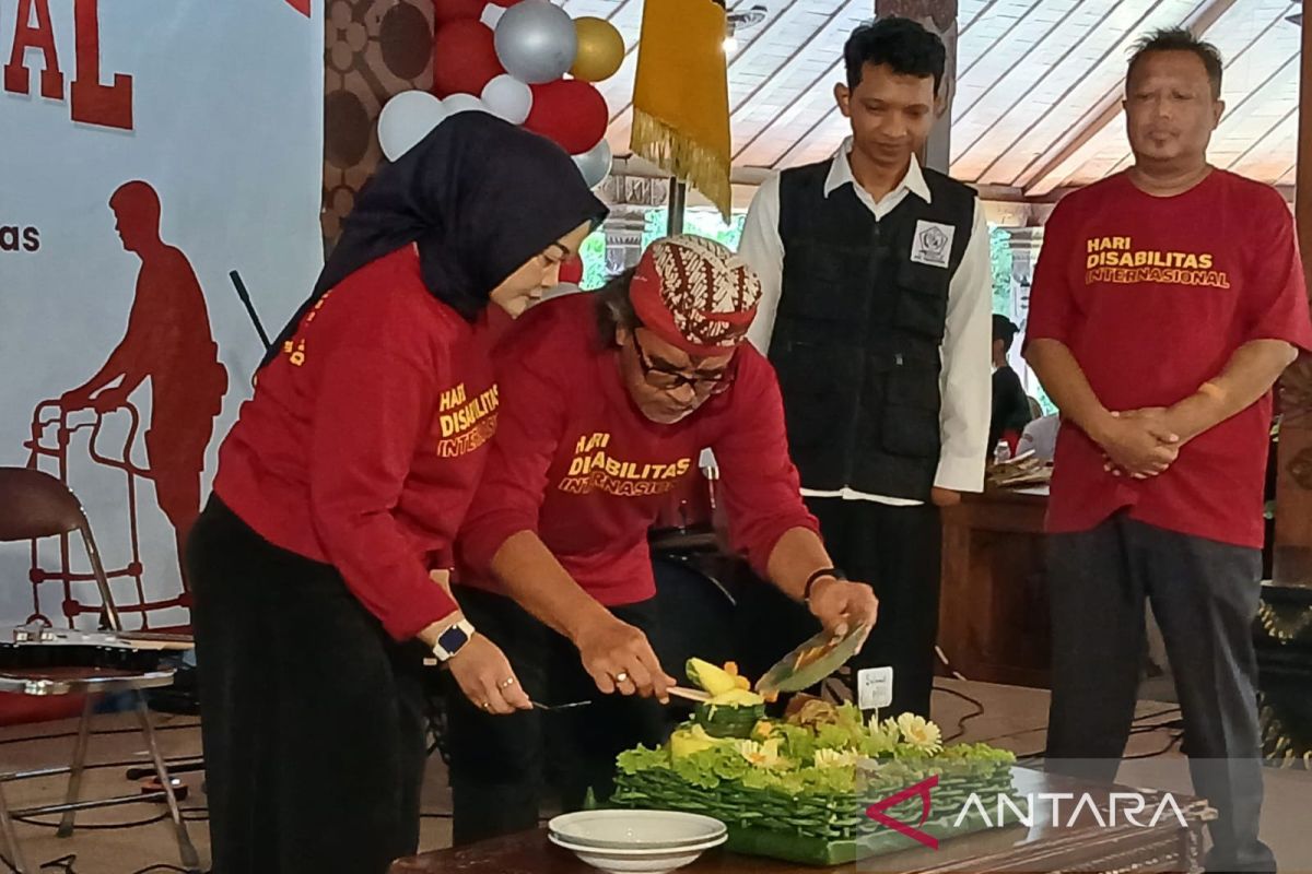 Bupati Temanggung minta warga manfaatkan bansos untuk memenuhi kebutuhan pokok