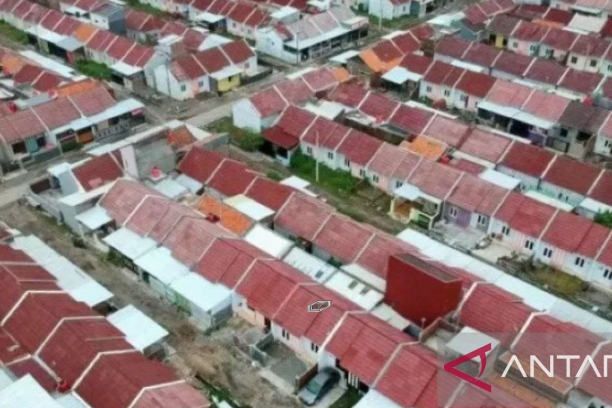 Dinas sebut puluhan perumahan di Karawang kondisinya terlantar