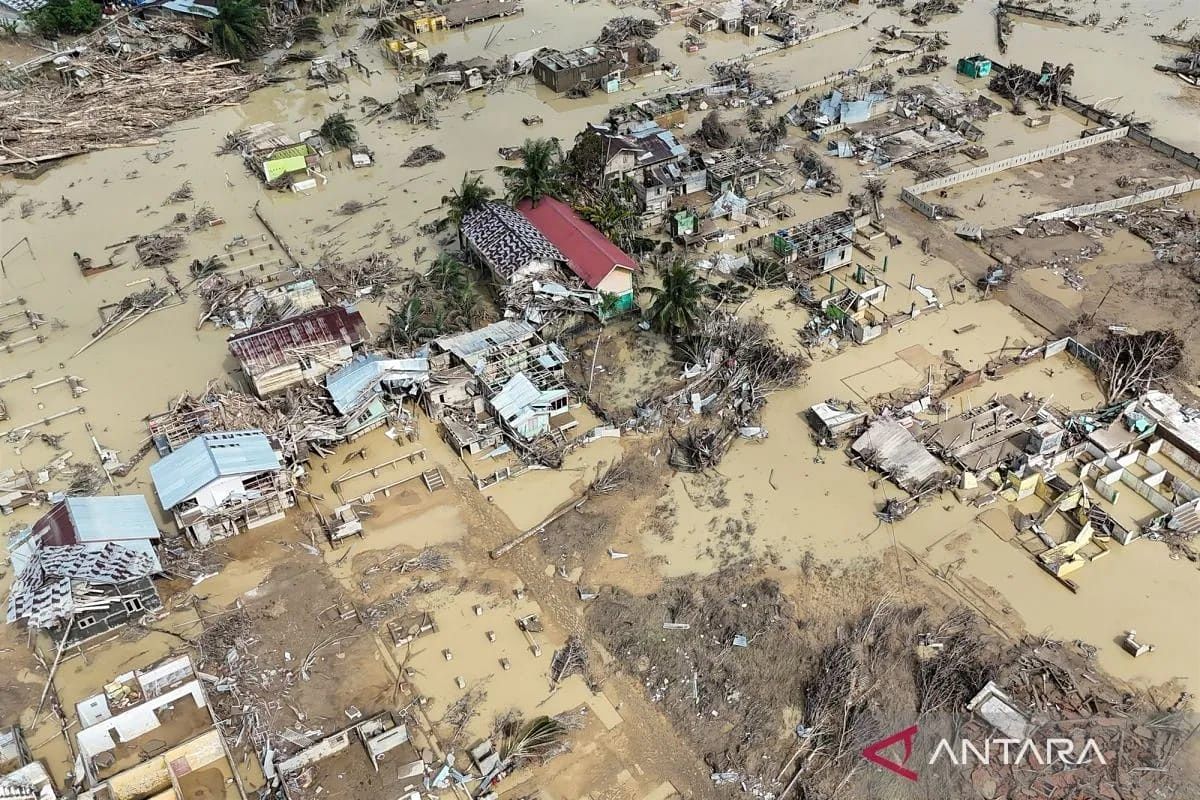 Prabowo approves extra emergency funds for flood-hit Sumatra