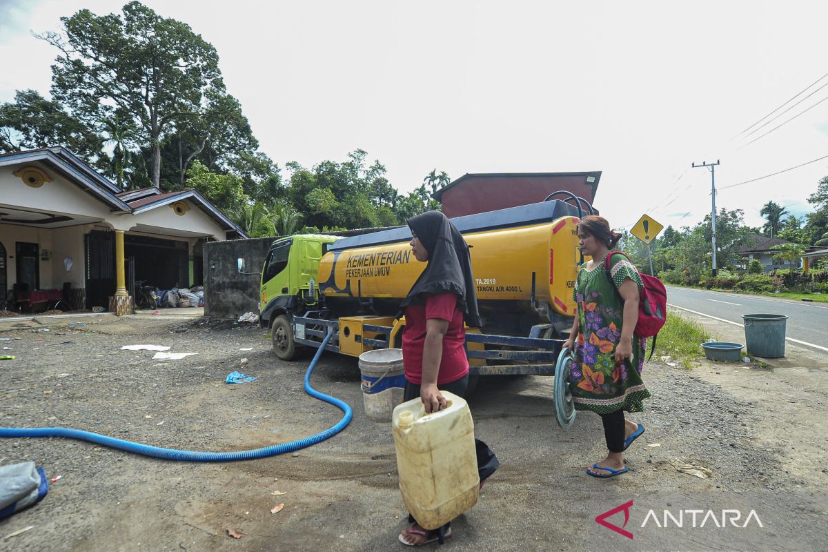 BNPB: Penyaluran air bersih korban bencana di Agam Sumbar ditingkatkan