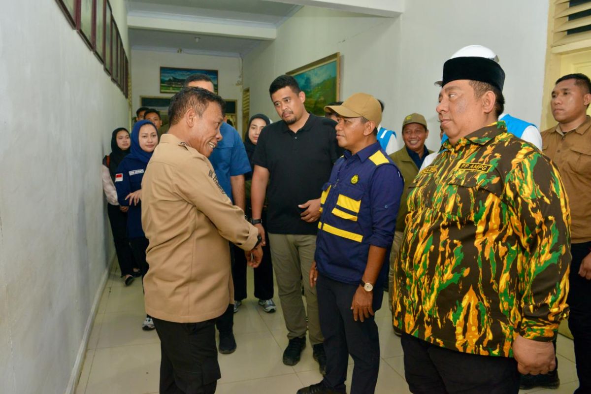 Menteri ESDM pastikan pemulihan listrik di Tapanuli Tengah dipercepat