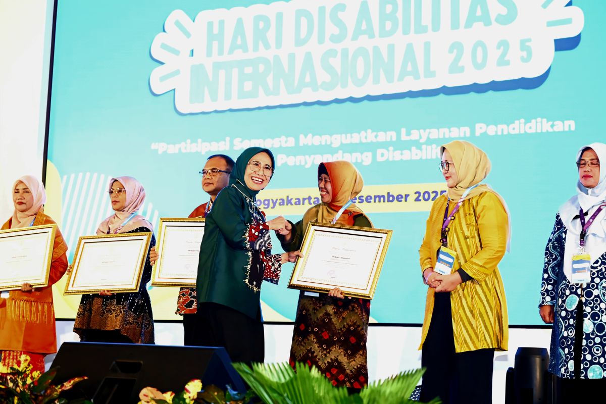 HDI 2025, Kemendikdasmen beri apresiasi guru dan sekolah di SLB