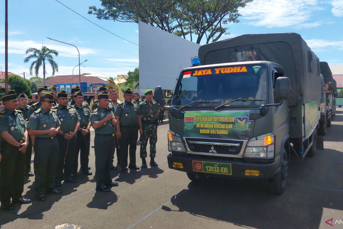 Korem Gamas Bengkulu kirim 4 truk bantuan bencana ke Sumbar