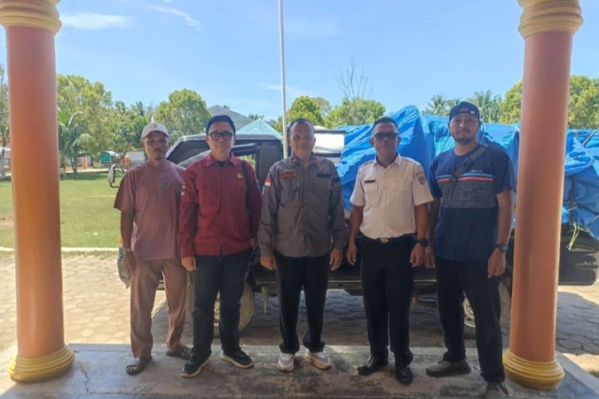 Pemerintah Kecamatan Silaut salurkan bantuan sembako untuk masyarakat terdampak banjir di Linggo Sari Baganti