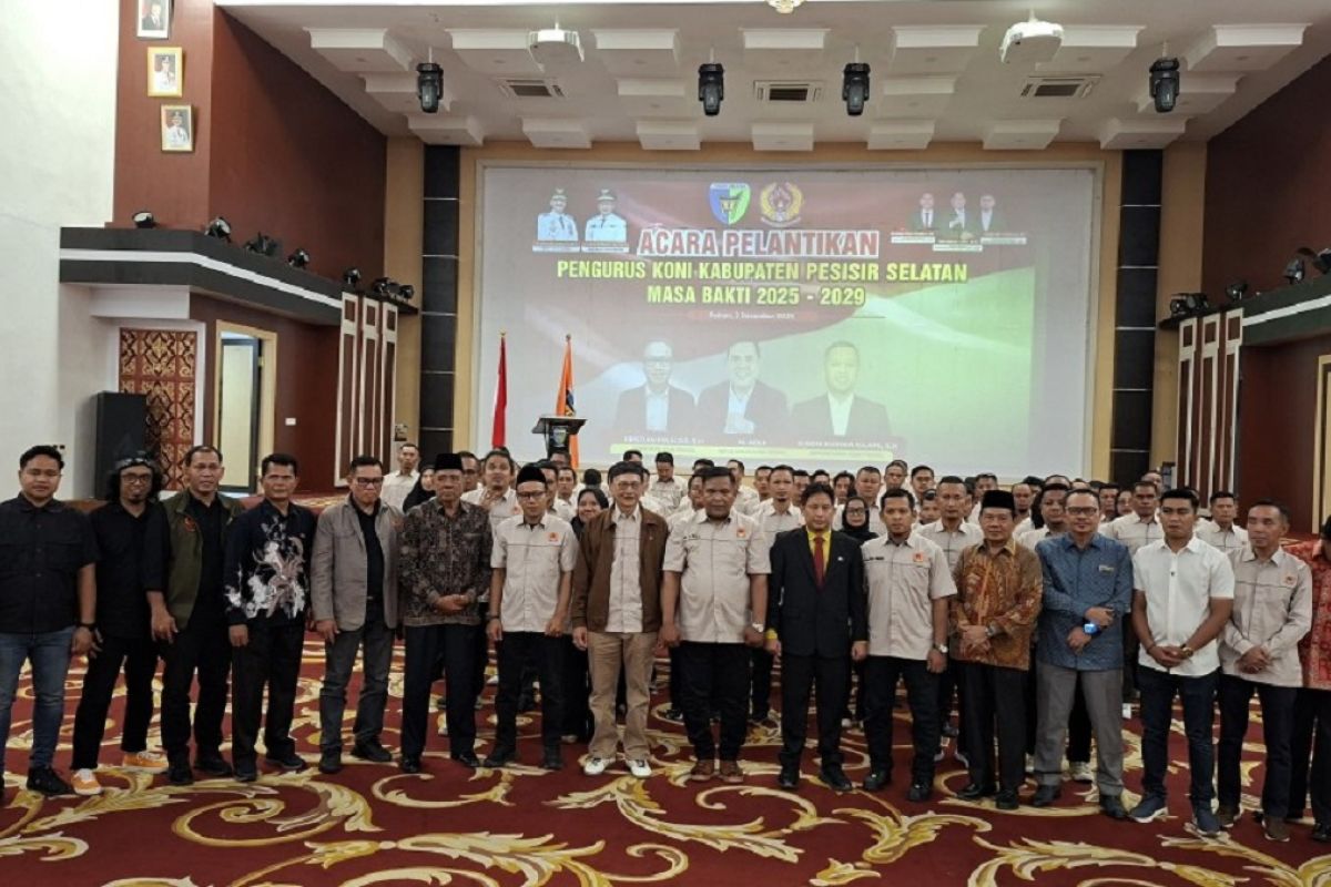 KONI Pesisir Selatan resmi dikukuhkan, Bupati Hendrajoni ajak fokus pada prestasi