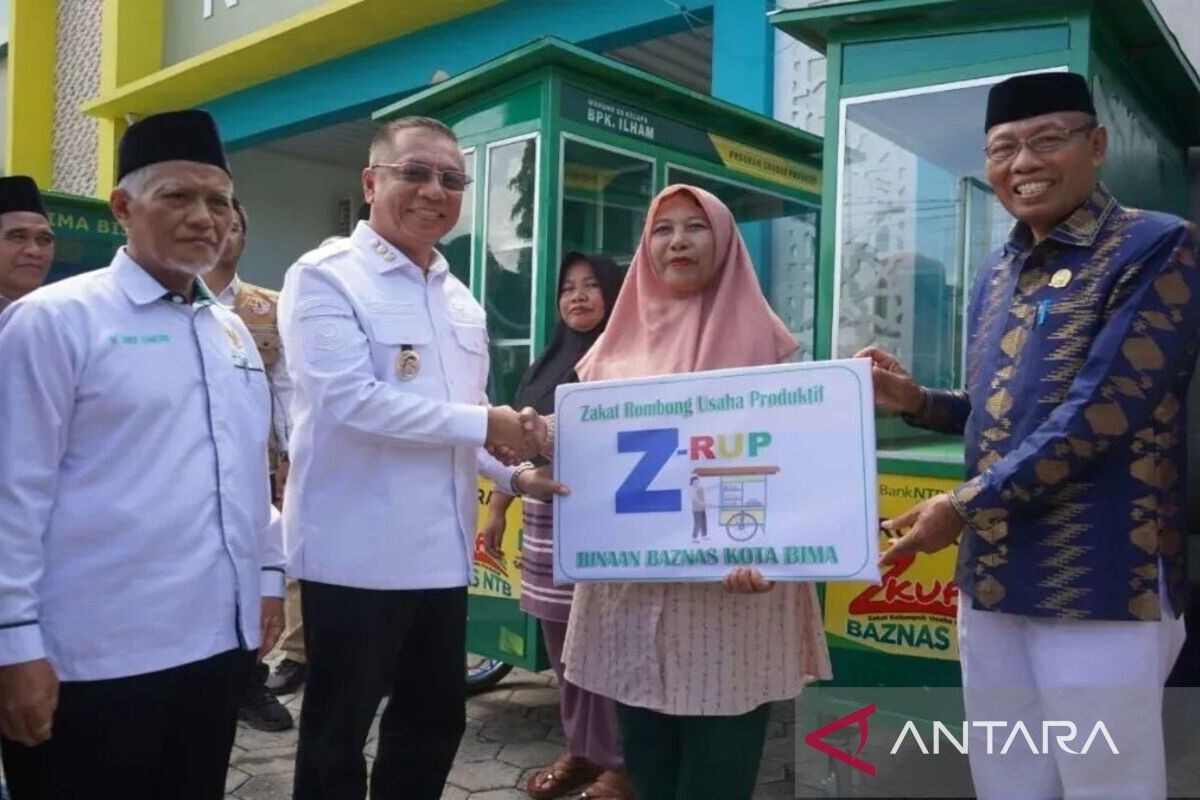 Pemkot Bima dan BAZNAS salurkan bantuan rumah layak huni ke mustahik