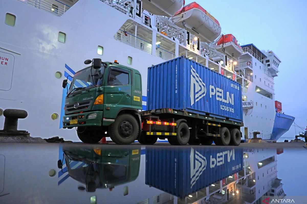 PELNI gratiskan pengiriman bantuan untuk korban banjir bandang dan longsor Sumut