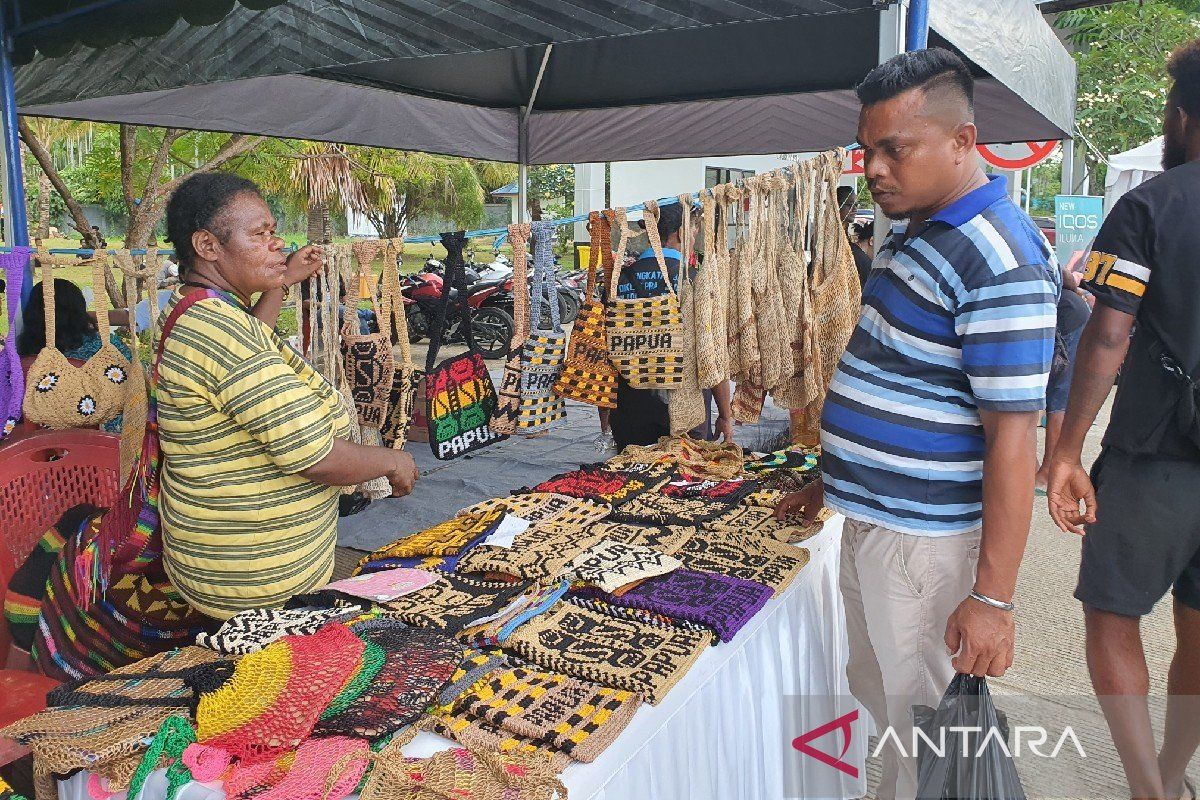 Pemprov Papua tetapkan noken sebagai aksesori wajib kegiatan resmi pemerintahan