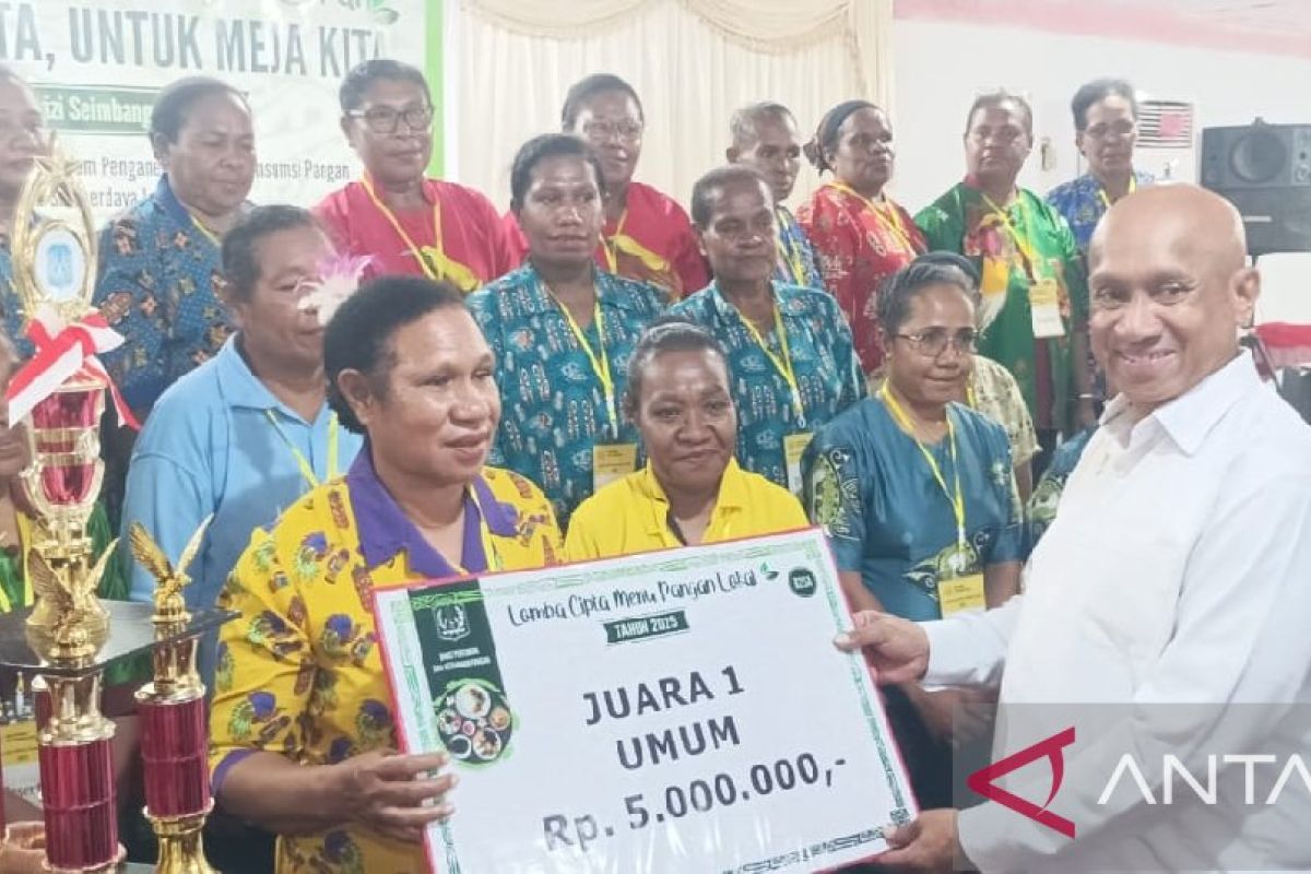 Bupati Biak Numfor Markus sebut pangan lokal punya asupan gizi yang baik