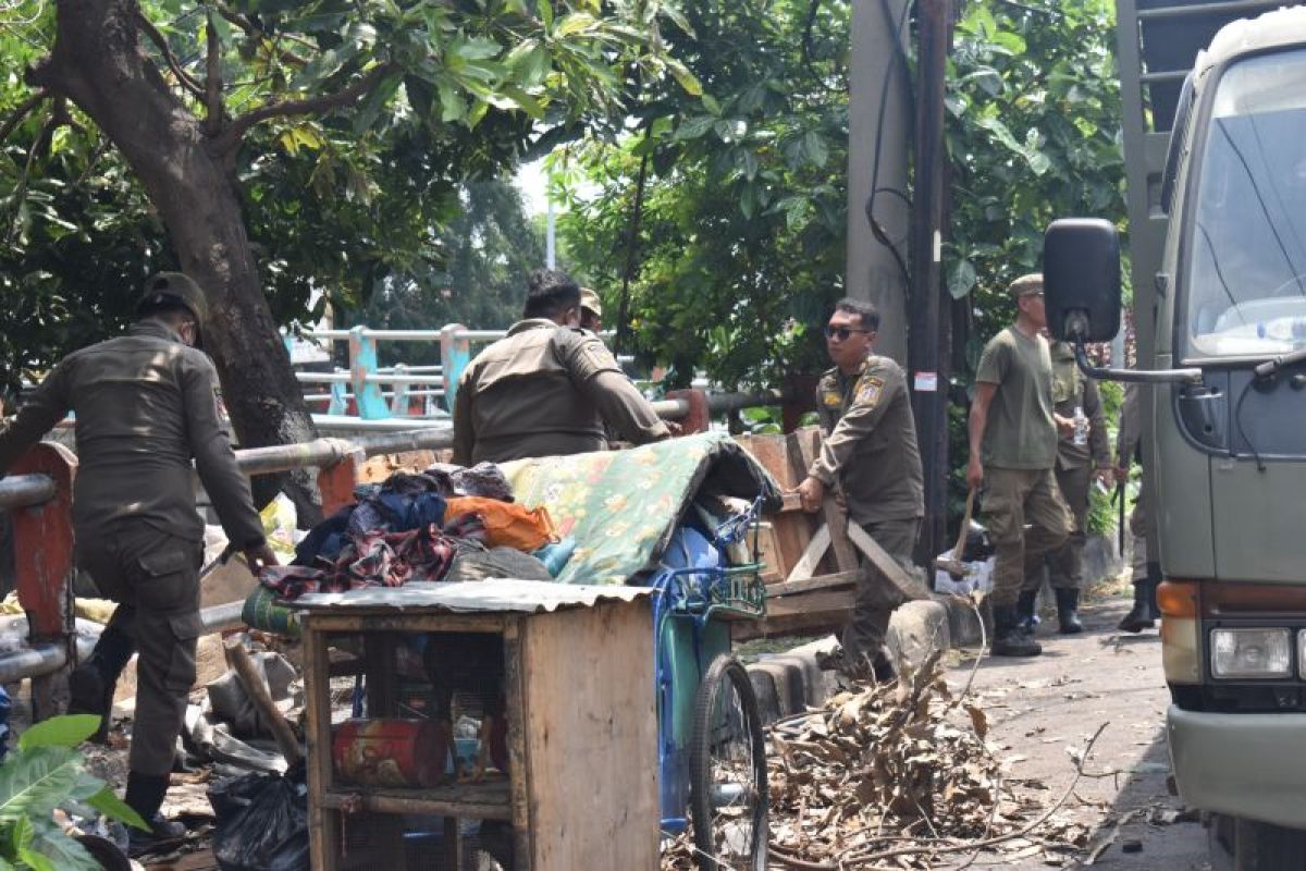 DPC PDIP Surabaya apresiasi pemkot kembalikan fungsi jalan