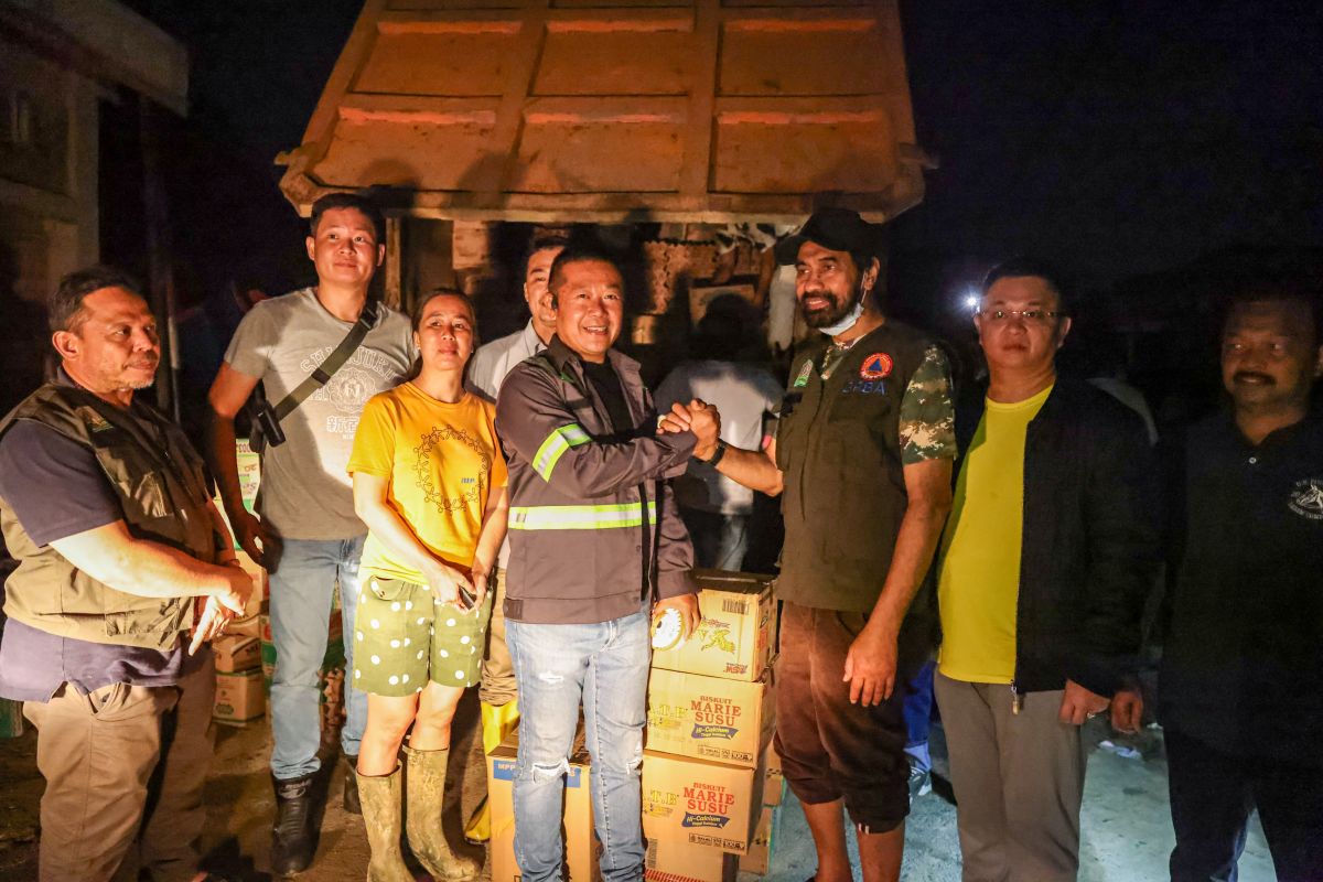 Gubernur terobos banjir bawa bantuan untuk warga Aceh Tamiang