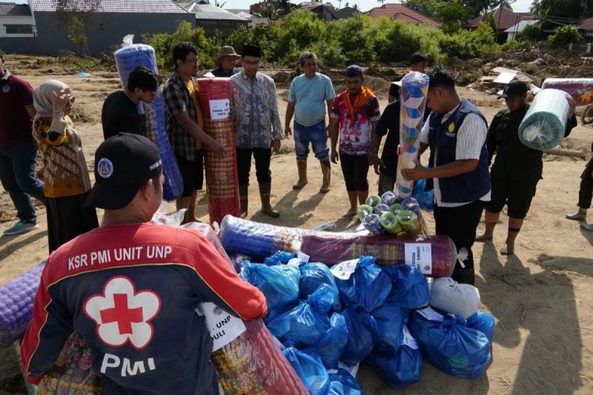 349 Sivitas akademika UNP terdampak banjir Sumbar, satu mahasiswa meninggal dunia