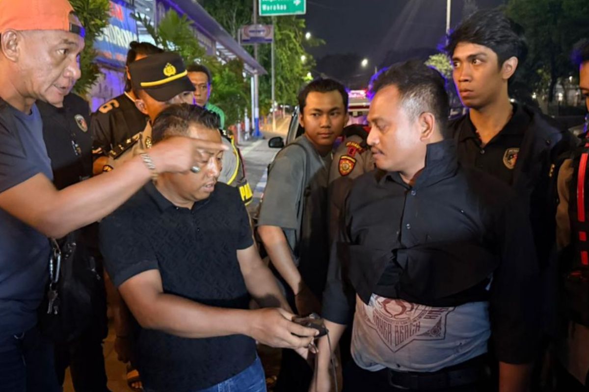 Polisi tangkap sopir angkutan online yang peras penumpang di Jakut