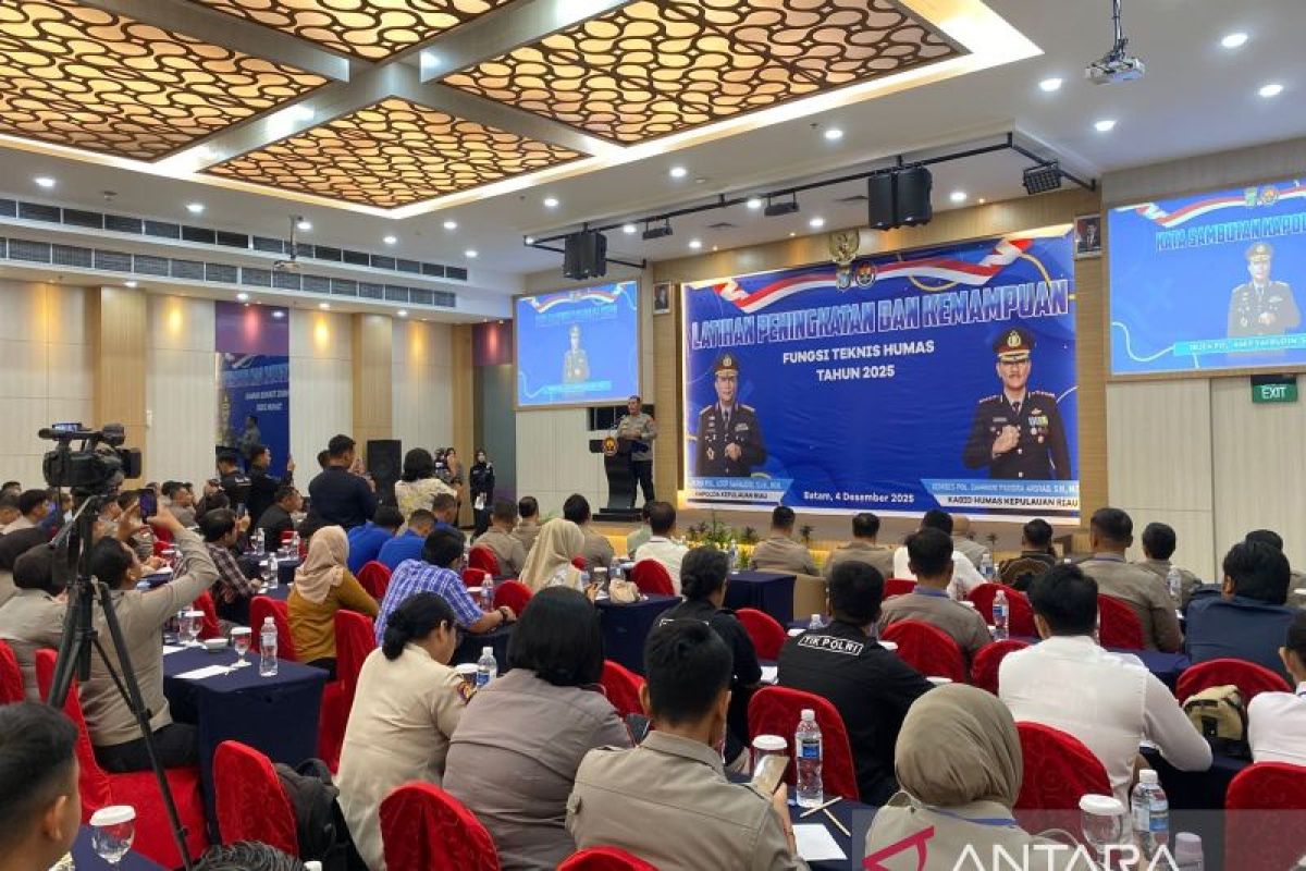 Polda Kepri perkuat transparansi lewat Pelatihan Kehumasan