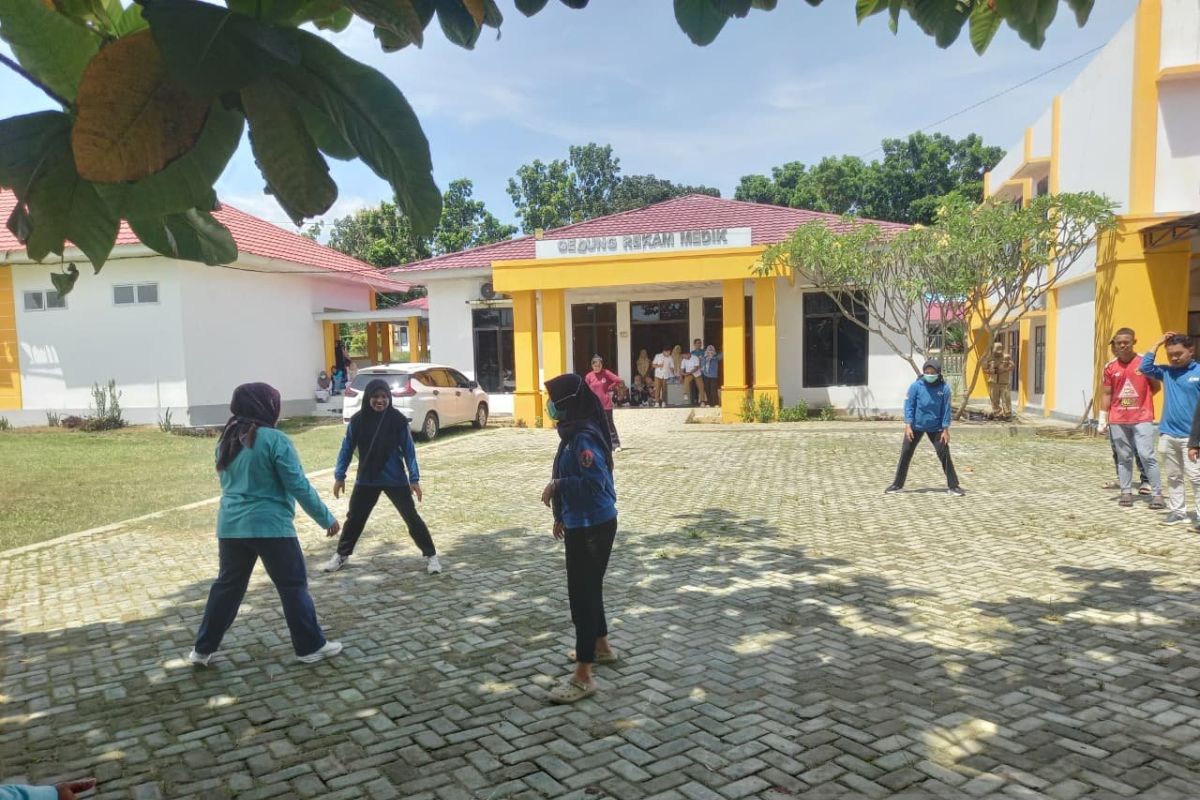 Tenaga kesehatan RSUD ZUS antusias ikut lomba memeriahkan HUT BLUD