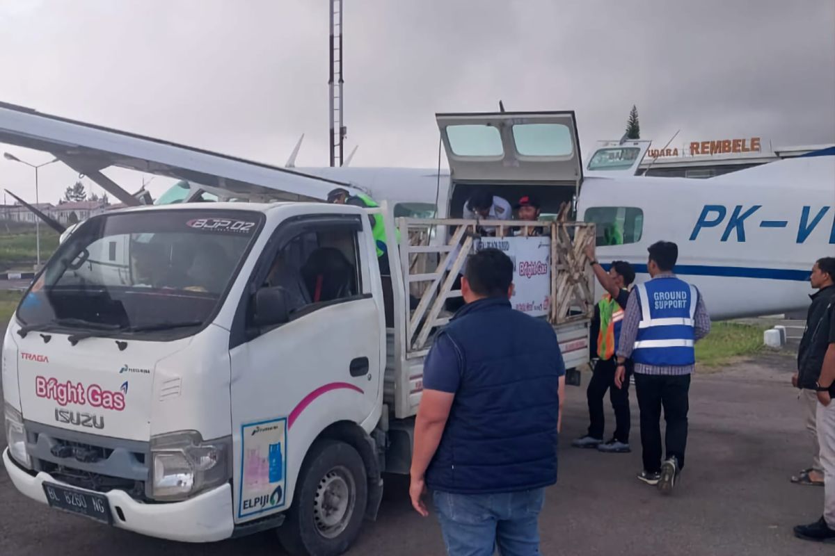 Pertamina kirim BBM ke daerah bencana Aceh dengan pesawat perintis