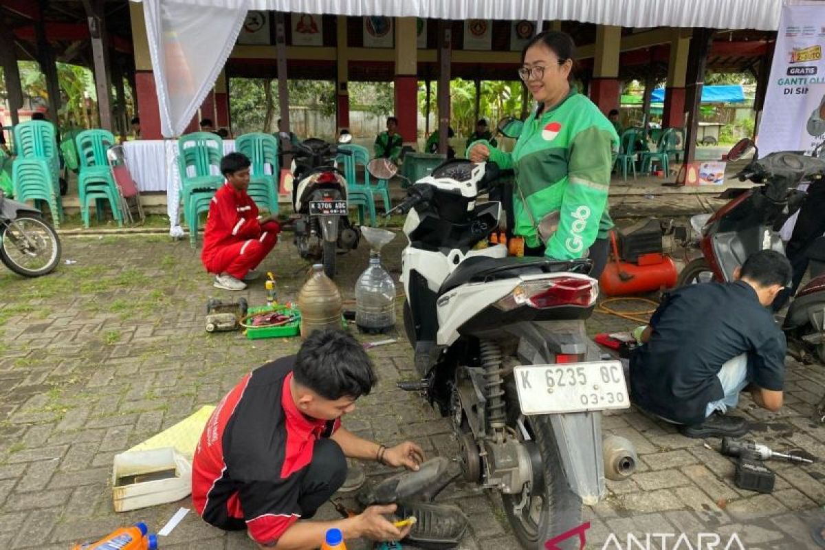 Pemkab Jepara dan Baznas gelar program servis gratis sepeda motor bagi ojol