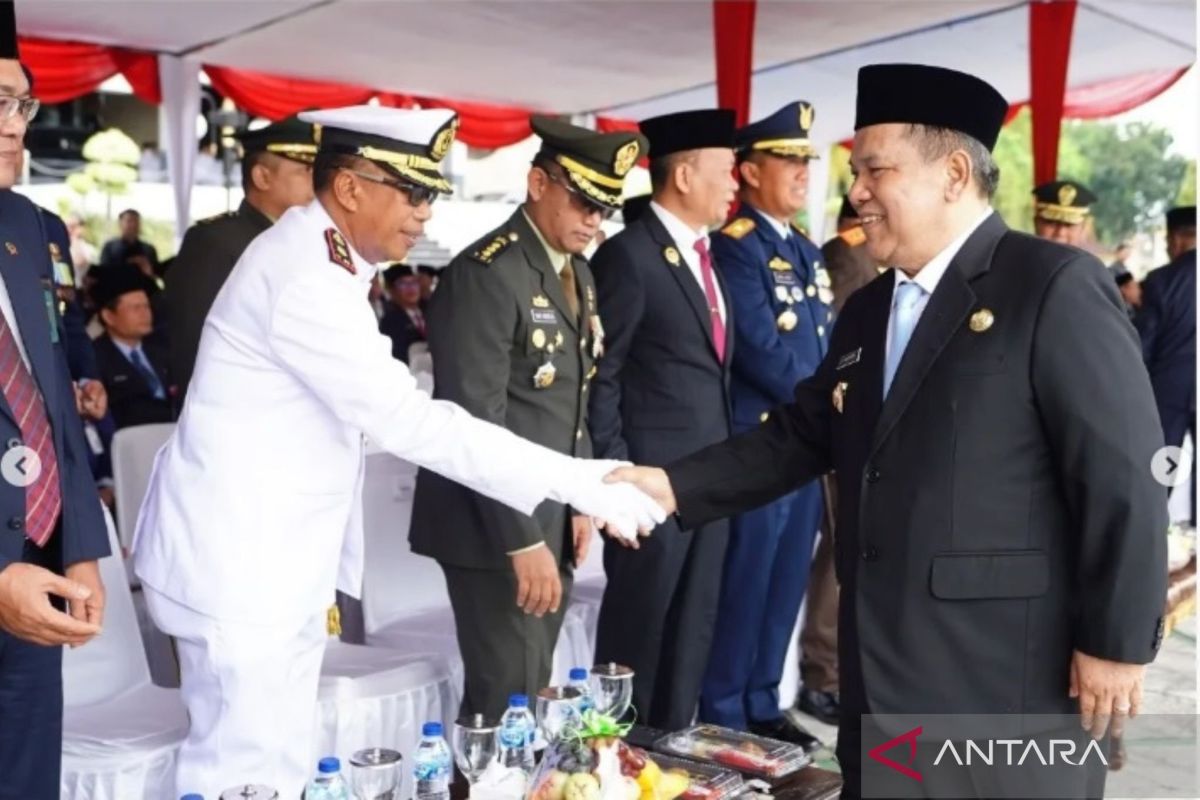 Galeri Foto - Plt Gubernur Riau ajak masyarakat ingat semangat pahlawan