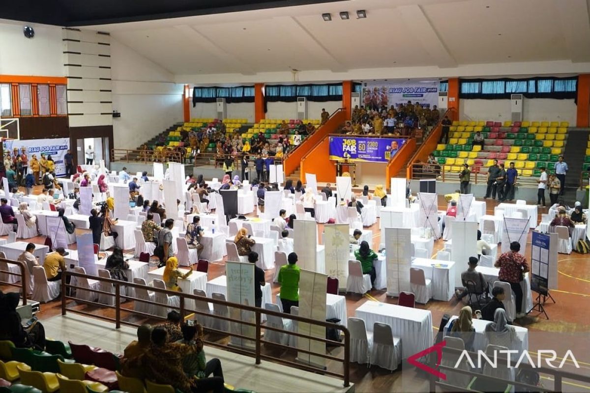 Plt Gubri Apresiasi Kadisnaker dan Perusahaan Atas Pelaksanaan Riau Job Fair 2025