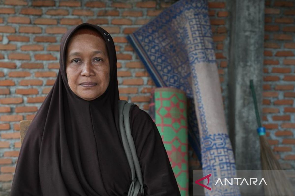 Rusak total, warga Agam harap dapat bantuan rumah sementara